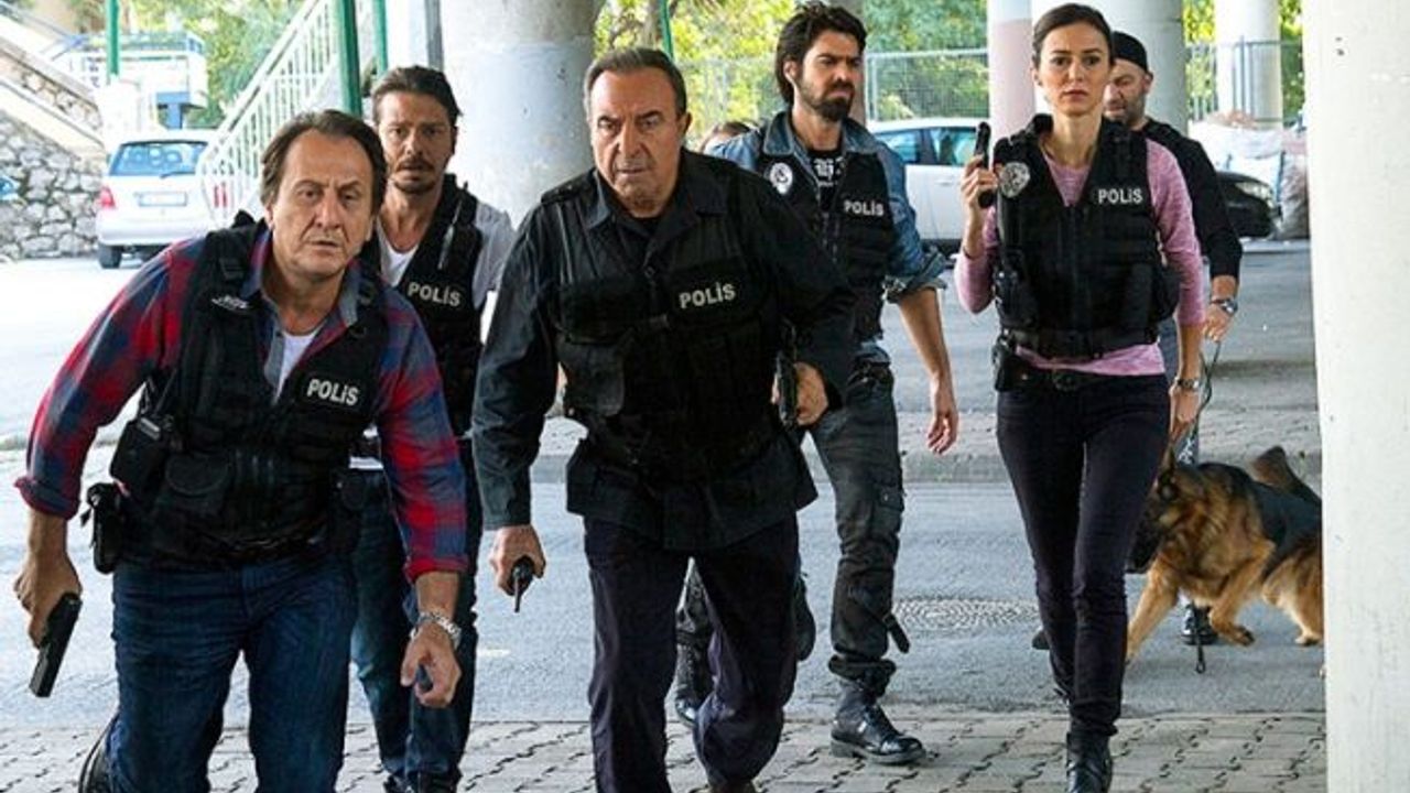 Arka Sokaklar 23 Aralık Cuma 422. yeni son bölüm fragmanında Hüsnü Çoban'a şok üstüne şok!