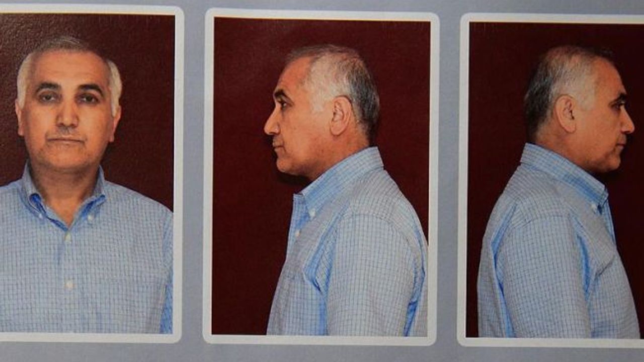 'Fetullah Gülen'in not yazdığı kitabı Adil Öksüz getirdi'