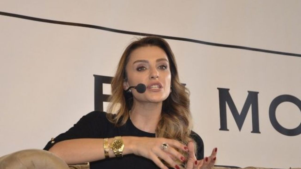 Özge Ulusoy yılbaşında şık olmanın püf noktalarını anlattı