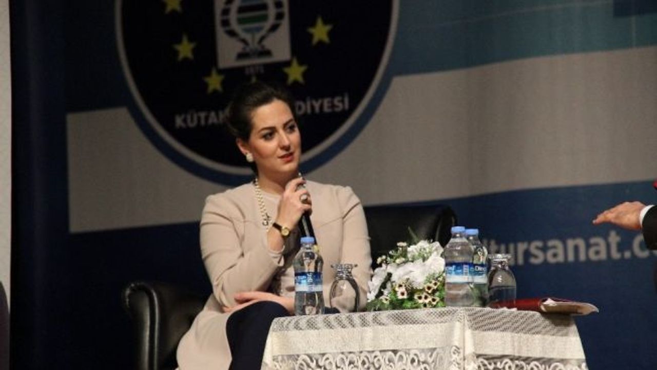 2. Abdülhamid Han’ın 5. kuşak torunu Nilhan Osmanoğlu;