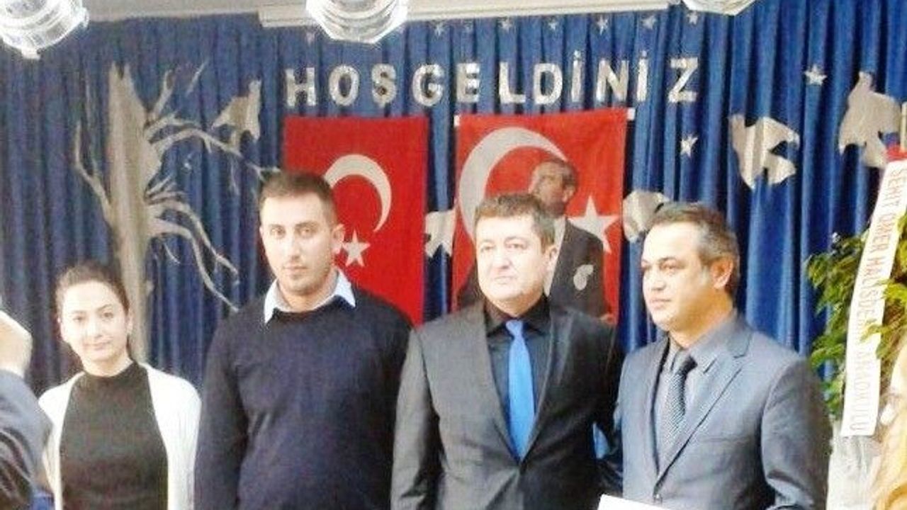 Meliha ve Doğan Akad İlkokulunda Z-Kütüphane modeli