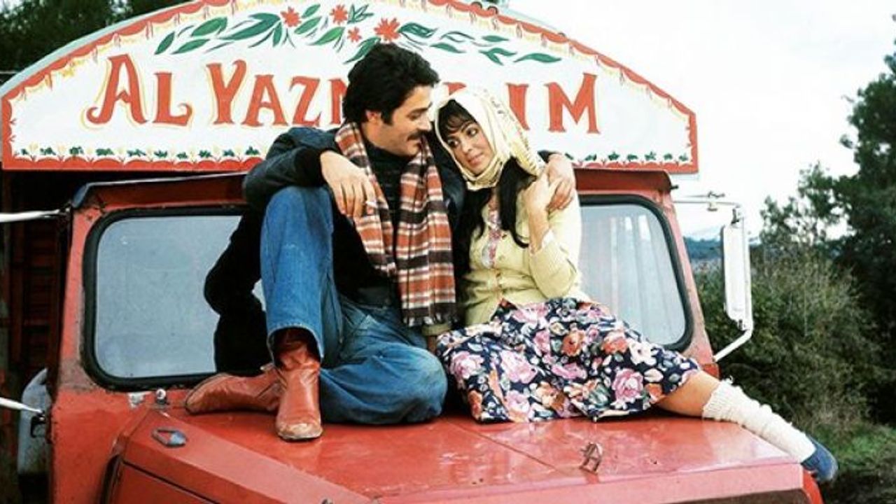 'Sevgi neydi sevgi iyilikti dostluktu sevgi emekti' sözleriyle hatırlanan film hangisidir?