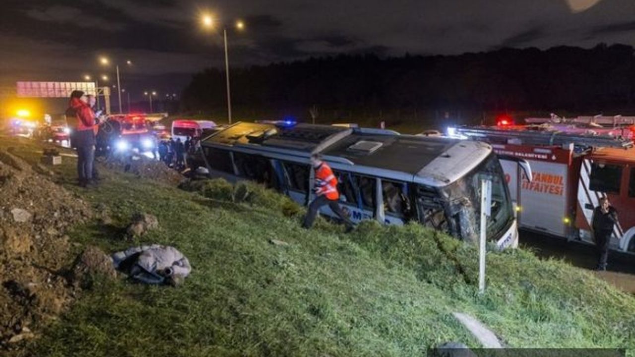 İstanbul'da otobüs devrildi! Ölü ve yaralılar var