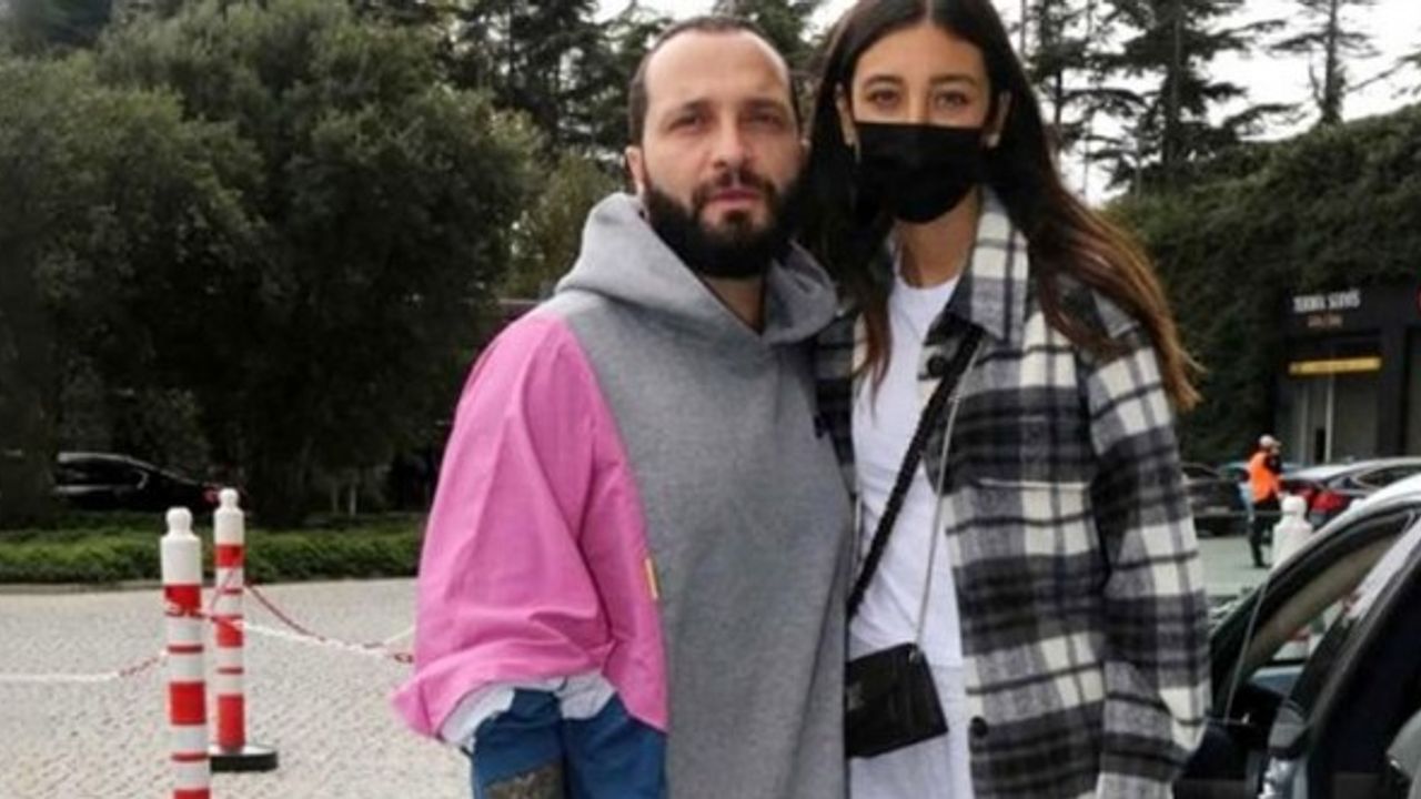 Şarkıcı Berkay koronavirüs kuralını hiçe saydı!