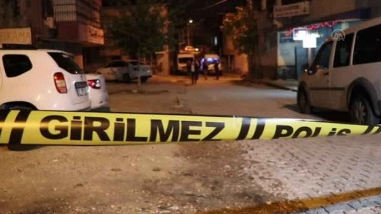 Adana'da bıçakla vurulan kişi hayatını kaybetti!