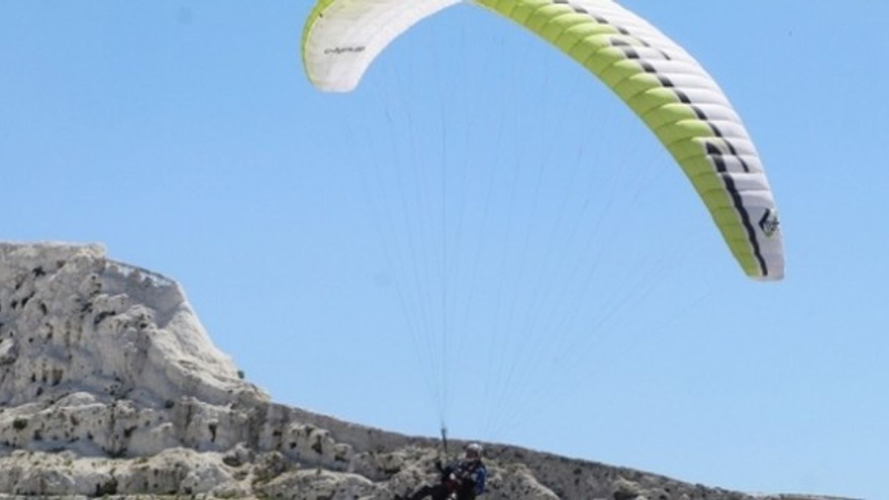 Antalya'da yamaç paraşüt kazası!