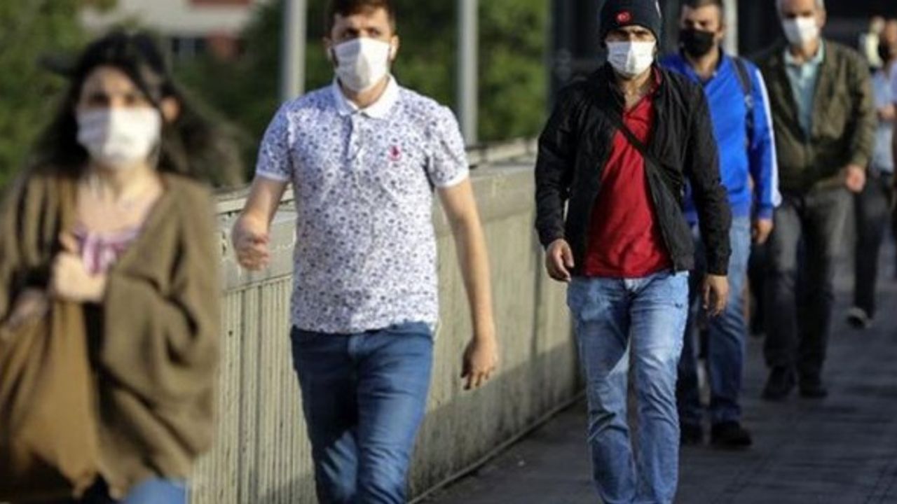 Salgında normalleşme adımları atılıyor. Açık alanda maske zorunluluğu kalkıyor!