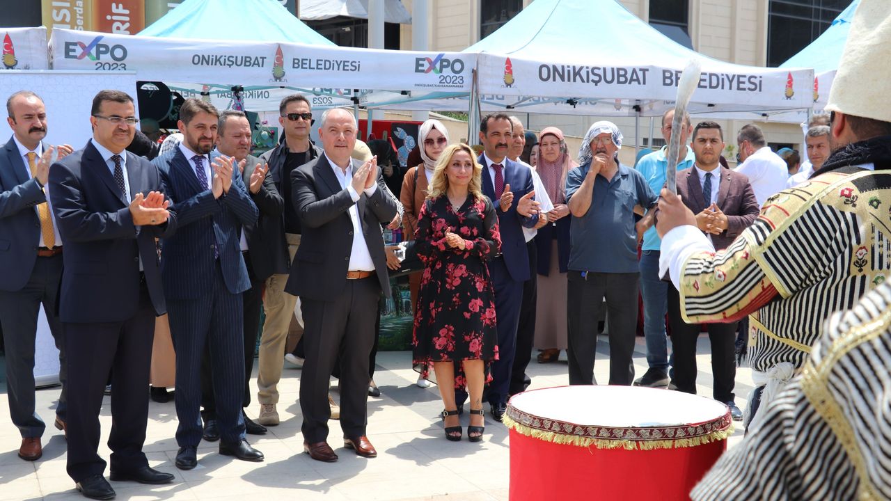 Kahramanmaraş'ta 'Hayat Boyu Öğrenme Haftası' Etkinliklerinin Açılış Programı Milli İrade Meydanı'nda Gerçekleştirildi