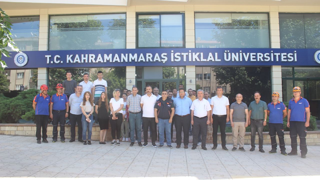 Kahramanmaraş İstiklal Üniversitesi'nde Deprem Tatbikatı!