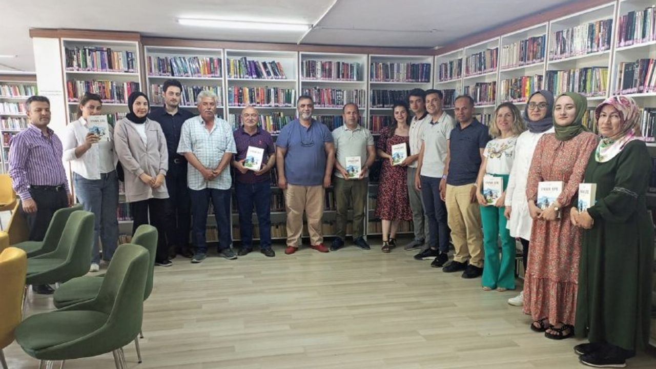 Kahramanmaraş'ta Karacaoğlan Kütüphanesinde 'Kitap Analiz Günleri' Etkinliği