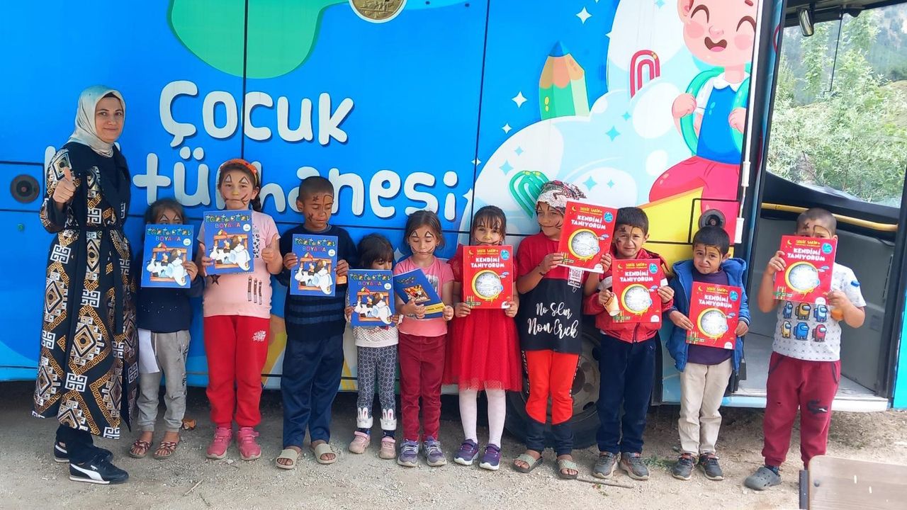 Gezici Çocuk Kütüphanesi Kahramanmaraş'ın İlçelerini Geziyor!