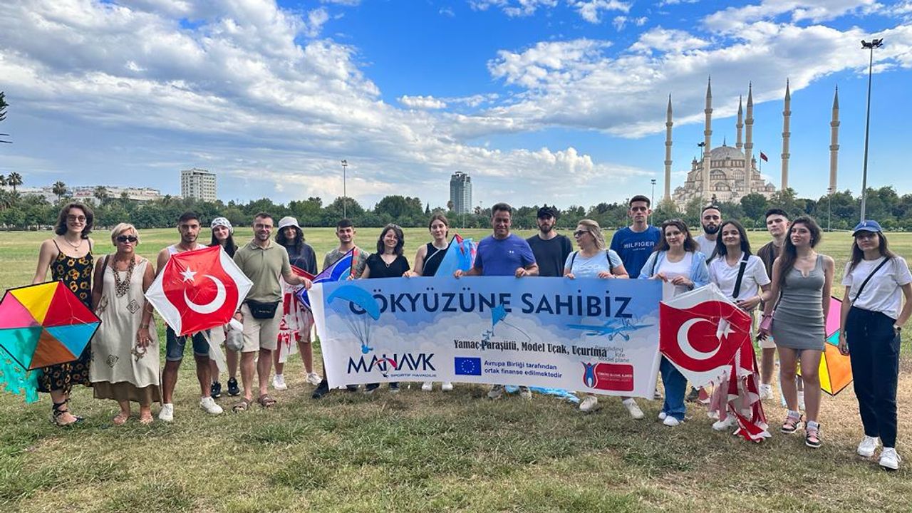 Erasmus Öğrencileri 'Gökyüzüne Sahibiz' Sloganıyla Adana'yı Geziyor!