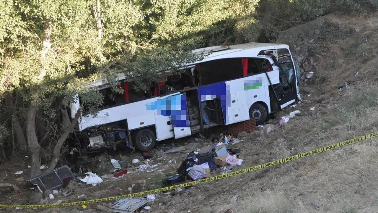 Otobüs Kazasında 12 Kişi Yaşamını Yitirmişti: Kurtulanlar Faciayı Anlattı!
