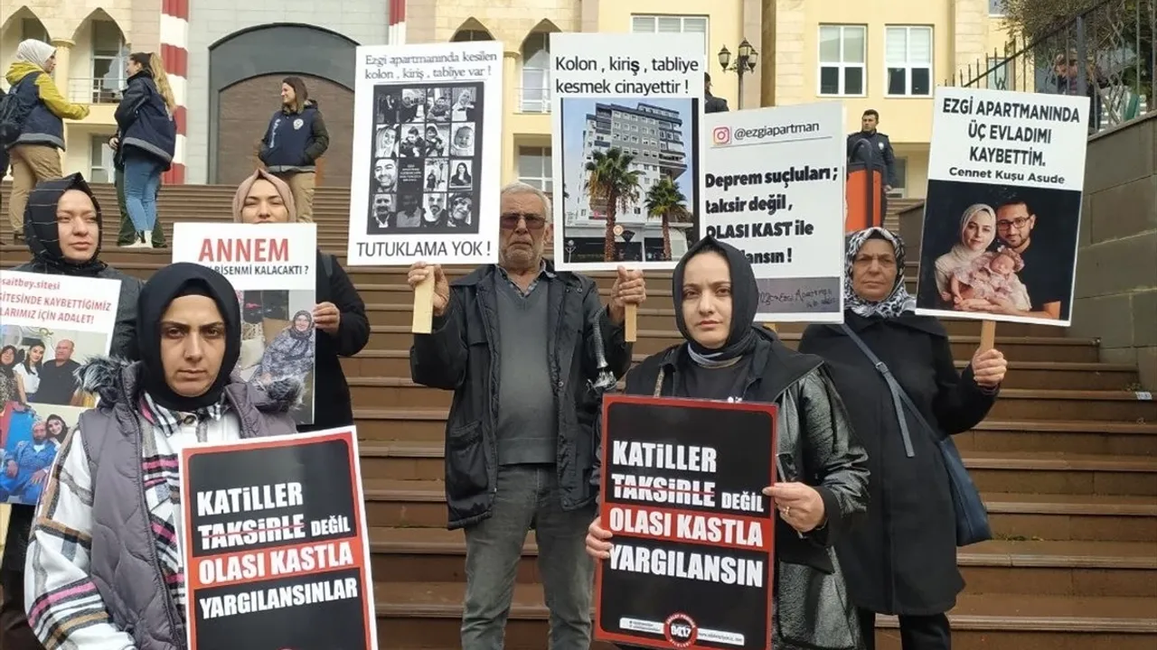 Kahramanmaraş'ta Adalet Nöbeti: Deprem Mağdurları Tutuklu Yargılama İstiyor!