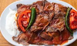 Evde Kolay İskender kebap nasıl yapılır? Gerekli malzemeler ve püf noktaları nelerdir?