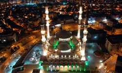 Kahramanmaraşlılar bu akşam ilk teravih namazlarını kıldılar
