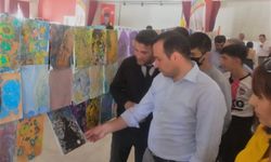 Kahramanmaraş Nurhak'ta öğrenciler resim sergisinde marifetlerini gösterdi