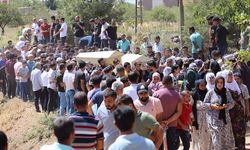 Mardin'de Trafik Kazalarında Feci Şekilde Hayatını Kaybedenler Son Yolcuğuna Uğurlandı!