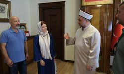 Adana'da Yaşayan Ukraynalı Kadın Müslüman Oldu!