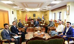 Kahramanmaraş Ülkü Ocaklarından Rektör Yasım’a 'Hayırlı Olsun' Ziyareti!
