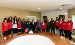 Sami Kervancıoğlu, Alpedo Kahramanmaraş Voleybol Takımı İle Rektör Yasım’ı Ziyaret Etti!