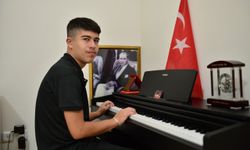 Kahramanmaraş'ta Otizmli Genç Yetenekten Cumhuriyet Bayramı'na Özel Resital!