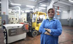 Kahramanmaraş'ta Fabrikanın Ağır Yükünü 4 Çocuk Annesi Taşıyor!