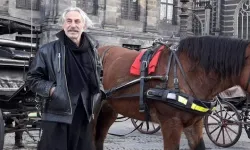 Usta Oyuncu Rıza Akın, Beyin Kanaması Geçirerek Hayatını Kaybetti