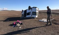 Kars'ta Öğrenci Servisi Tarlaya Devrildi, 1 Ölü 14 Yaralı!
