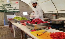 Hayrat İnsanı Yardım Vakfı Kahramanmaraş'ta Günlük 4 Bin 500 Depremzedeye İftar Veriyor!