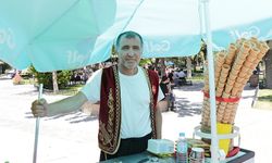 Kahramanmaraşlı Depremzede Dondurmacı, Ekmek Parasını Kayseri'de Kazanıyor!