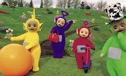 Teletubbies adlı televizyon programındaki hangi karakteri canlandıran oyuncu 2018'de İngiltere'de bir caddede soğuktan d