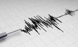 Çanakkale'de 4,9 Büyüklüğünde Deprem Panik Yarattı!