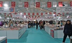 Kahramanmaraş Kitap Fuarı 6. Gününde: Kültür ve Edebiyat Rüzgarı Esti!