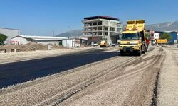 Kahramanmaraş’ta Yeni Bağlantı Yoluna Asfalt Serimi Başladı!