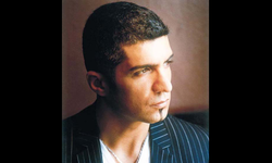 Özcan Deniz “Yalan mı?” şarkısında kaç kez “yalan” der?