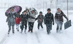 Ankara’da "Beyaz Alarm": 12 Ocak Pazartesi Okullar Tatil Edilecek mi?