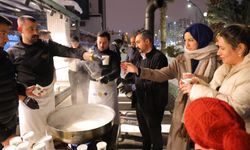 Kahramanmaraş’ta Kar Altında Sıcak Salep İkramı