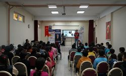 Kahramanmaraş’ta Öğrencilere Sivrisinek ve Zararlılar Anlatıldı