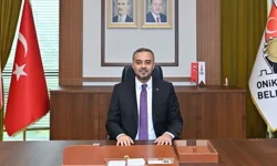 Başkan Toptaş’tan Hüzünlü 23 Nisan Mesajı: Okullarımızı Yeniden Neşeyle Dolduracağız