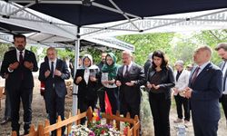 TBMM Komisyonu Kahramanmaraş’ta Hayatını Kaybeden Öğrenci ve Öğretmenleri Andı