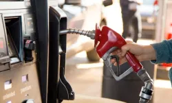 Benzin ve Motorinde Zam Kapıda! İndirimin Ömrü Bir Gün Sürdü