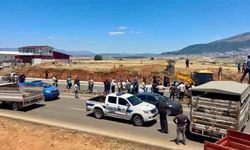 Kahramanmaraş'ta Kaçak Yapı Gerginliği: Yol Trafiğe Kapatıldı