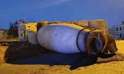 Kahramanmaraş'ta Beton Mikseri Devrildi! Yokuşta Korkutan Kaza