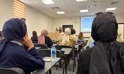 Kahramanmaraş'ta Gençler Tezhip Sanatını Uygulamalı Olarak Öğrendi