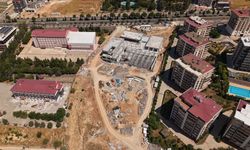 Kahramanmaraş’a 370 Milyon TL’lik Dev Gençlik Merkezi: 582 Fore Kazık Üzerinde Yükseliyor