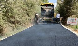 Kahramanmaraş’ta Devlettepe Mahalle Yolu Sıcak Asfaltla Yenileniyor