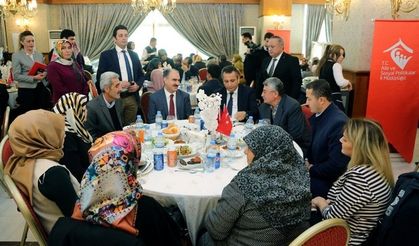 Kahramanmaraş’ta 27 şehit yakınına Devlet Övünç Madalyası verildi