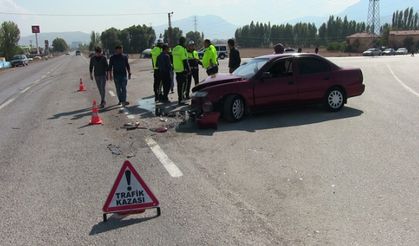 Kahramanmaraş'ta otomobil ile tır çarpıştı: 2 yaralı