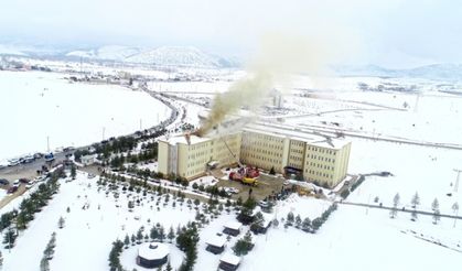 Kahramanmaraş'ta Göksun Meslek Yüksekokulu'nda yangın çıktı